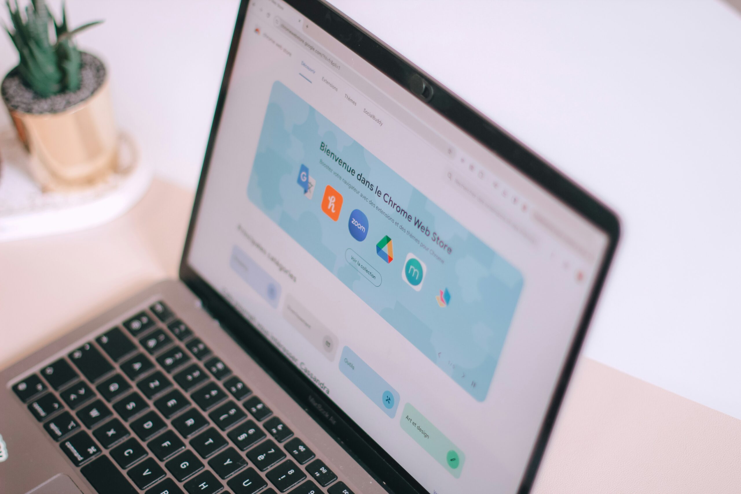 7 Chrome Extensions That Add AI to Your Browser
